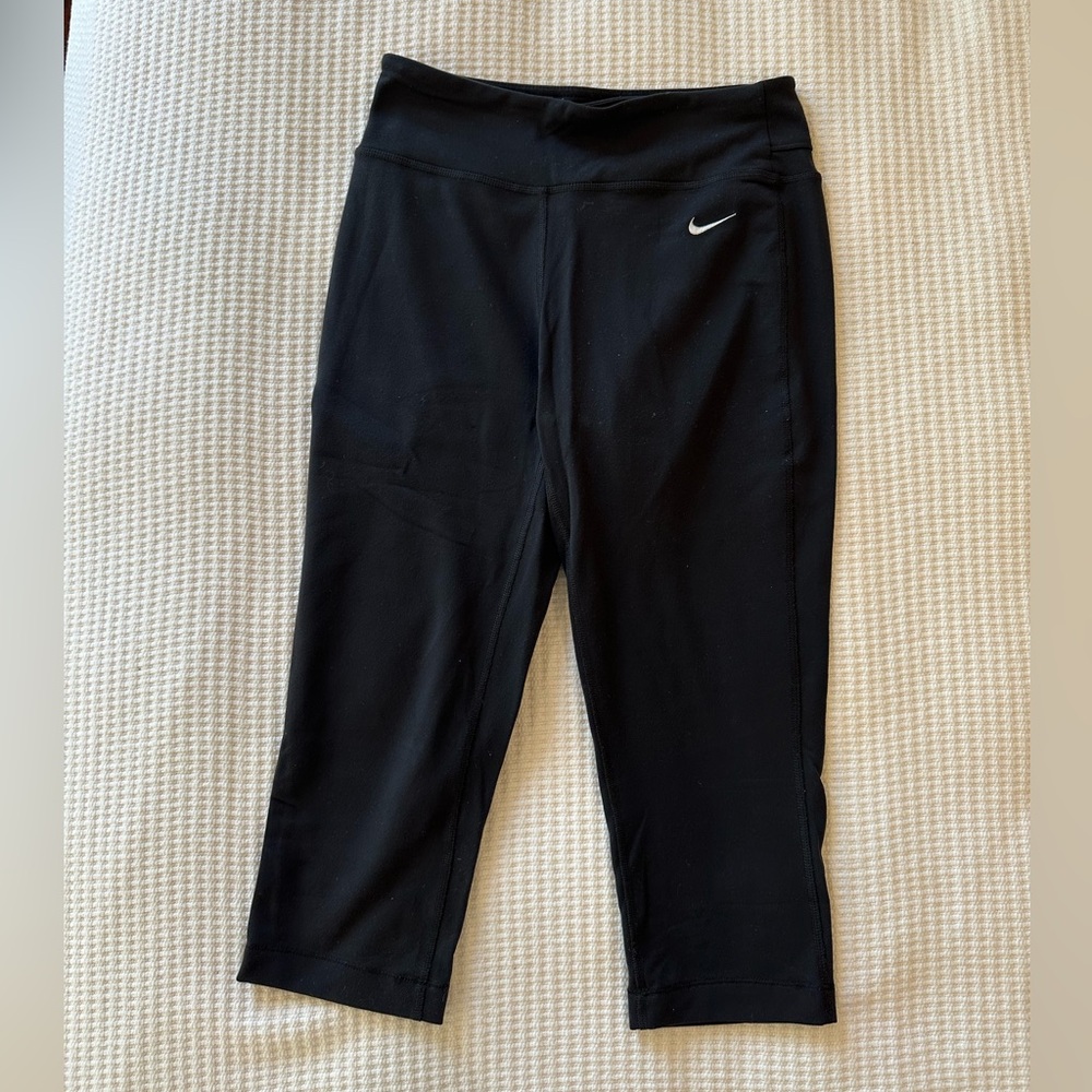 Nike Dri-fit Capri Leggings (XS)
